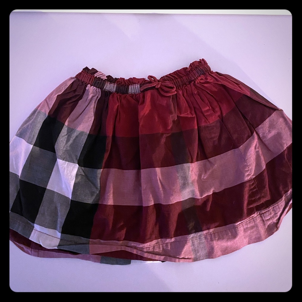 Girls Burberry skirt